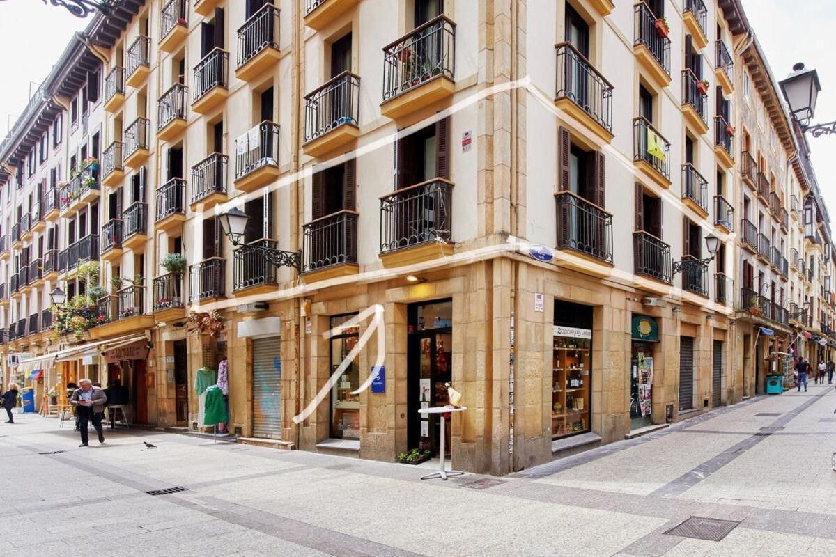 8 Balconies Heart Of The Old Town Apartment San Sebastian Bagian luar foto