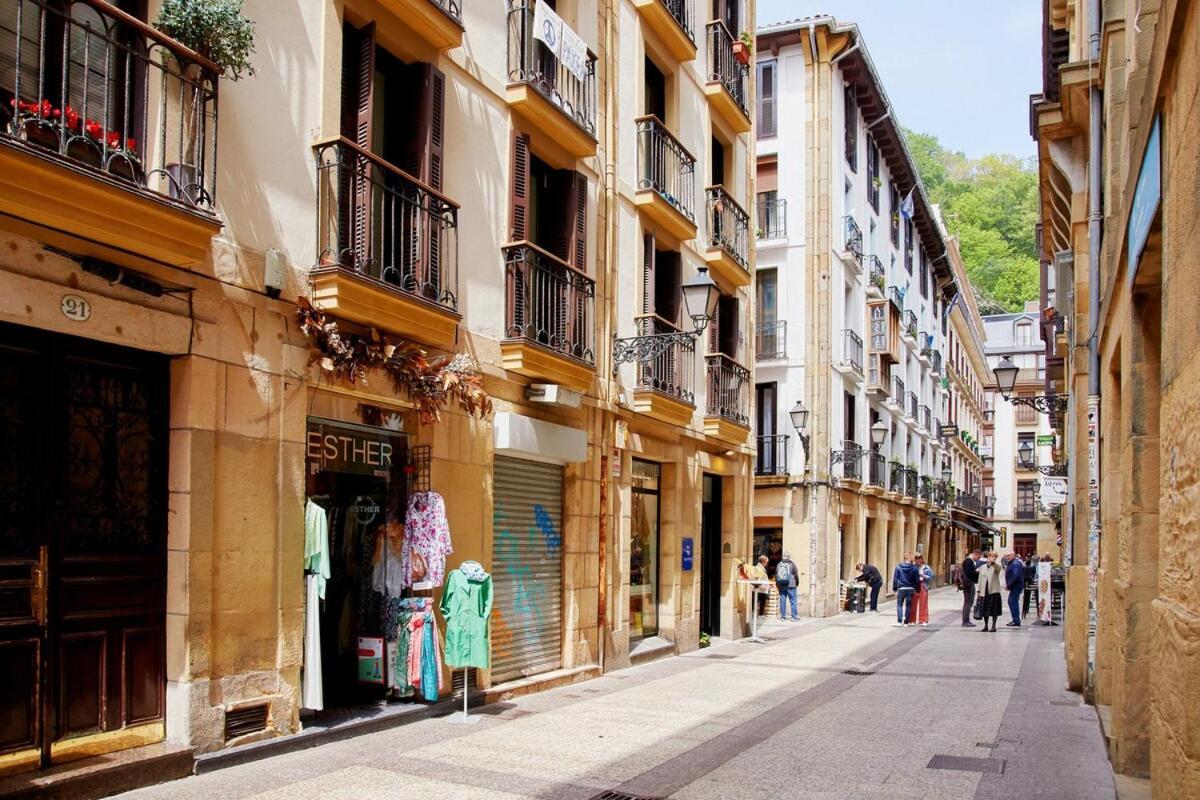 8 Balconies Heart Of The Old Town Apartment San Sebastian Bagian luar foto